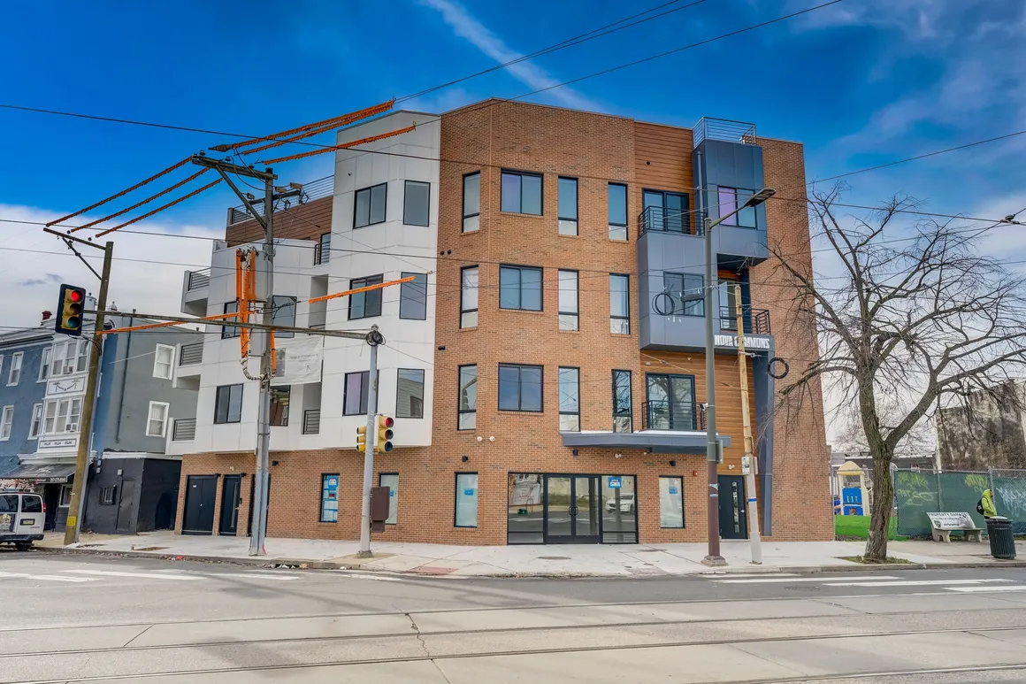 4200 – 02 Lancaster Ave